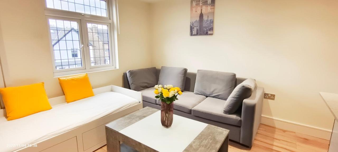 First Floor Flat 1 Northwood Apartment London Ngoại thất bức ảnh