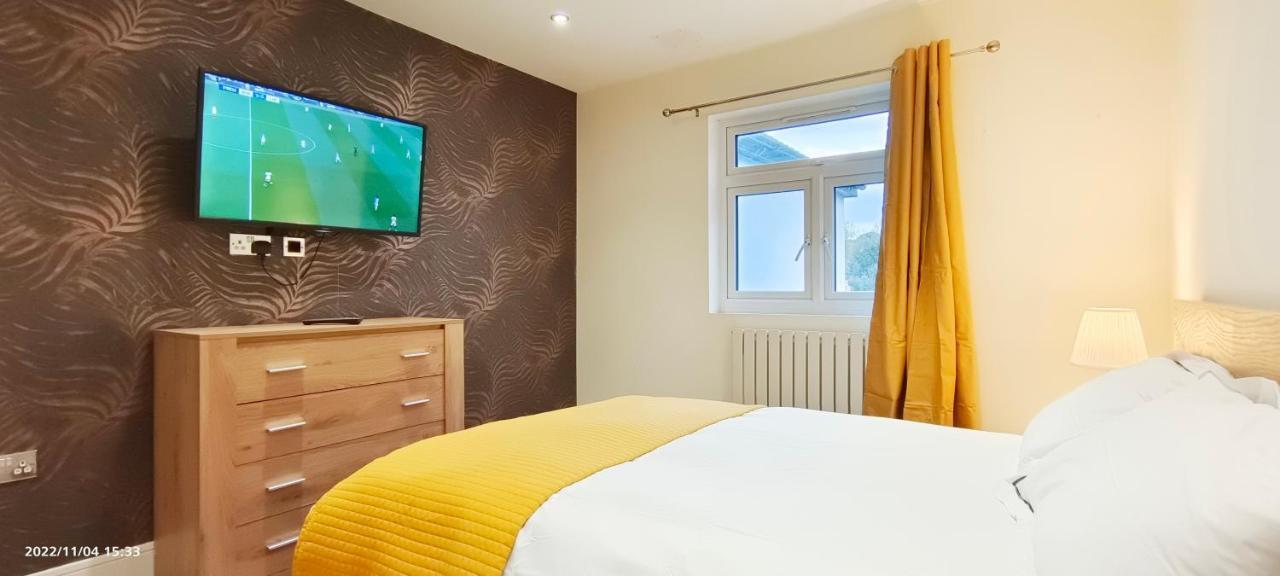 First Floor Flat 1 Northwood Apartment London Ngoại thất bức ảnh