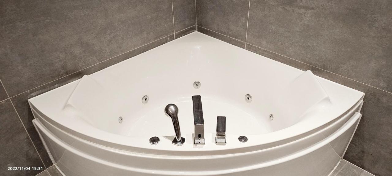 First Floor Flat 1 Northwood Apartment London Ngoại thất bức ảnh